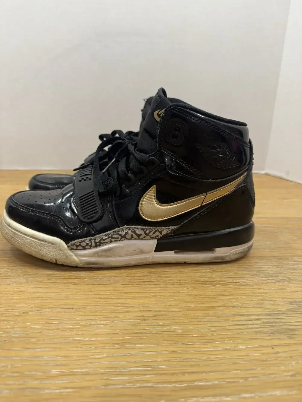 Nike Air Jordan Legacy 312 High Top Black and Gold Size 6Y